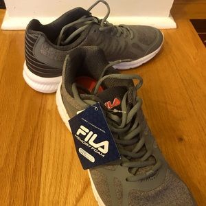 Fila Memory Foam Speedstride Sneakers NWT